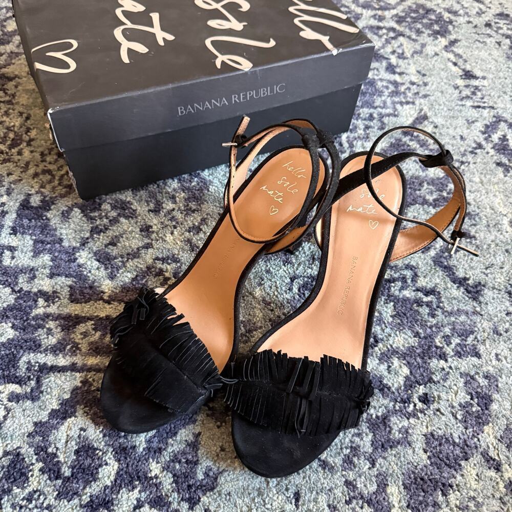 Banana Republic Black Honeysuckle Fringe Open Toe Heels Summer Going Out Preppy - Picture 2 of 11